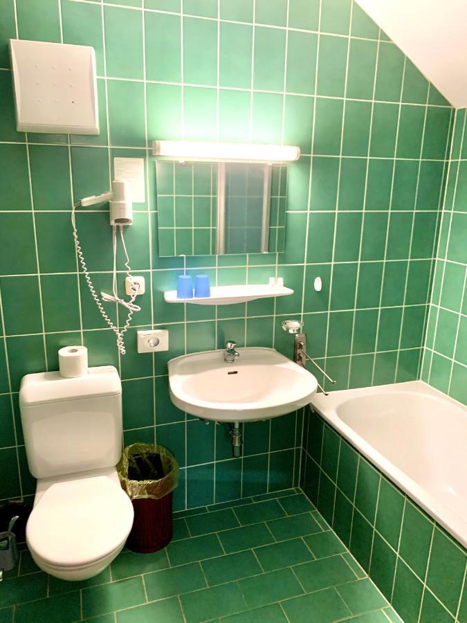 Gutshof Zum Schluxen Apartamento Pinswang Exterior foto